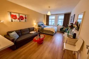 Bright and spacious apartment for 2-4 people - Image 2