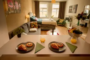Bright and spacious apartment for 2-4 people - Image 3