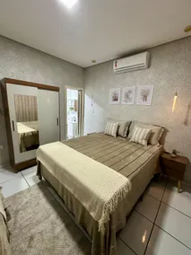 Fully equipped house, ample parking, and private - Image 2