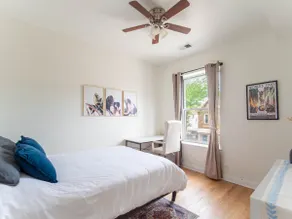 Spacious 2Bed2Bath with Parking, Wrigley Field - Image 5