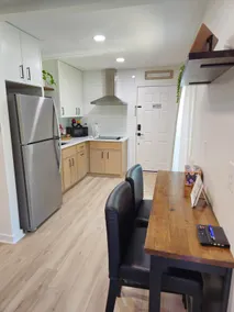 Private Modern Studio - Image 4