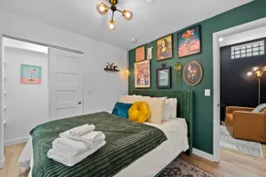 Designer 2BR | Platt Park | Pearl St + Wash Park - Image 4