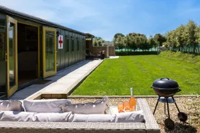 Beautifully Restored WW2 Carriage - Sleeps 6 - Image 5