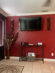 Cozy Family Home-Walking Distance to Texas A&M - Image 2
