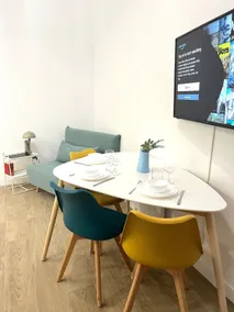 732 Charming mezzanine studio close to metro 9 - Image 2