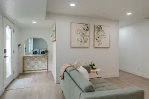 Modern Private Suite | Self Check-In + Parking - Image 5