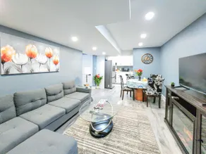 Entire 2BR Suite | Full Kitchen | Free Parking - Image 2