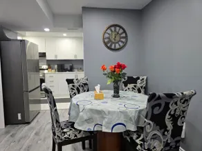 Entire 2BR Suite | Full Kitchen | Free Parking - Image 3