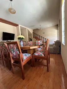 Comfortable and spacious family home in the center - Image 4