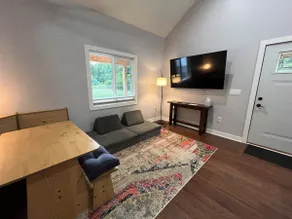 Cozy Country Cottage - Image 2