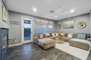 5BR Villa w Garage, Driveway, Backyard - Image 4