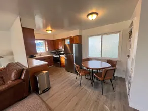 Backyard Bungalow - Image 3