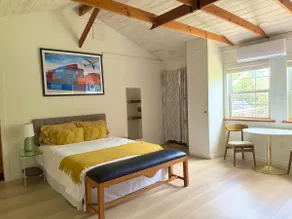 Private studio guest cottage - Image 3