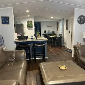 Lots of Fun Lake House - Image 4