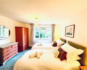 ‘Luxury’ newly renovated Villa, Bonchurch Village - Image 3