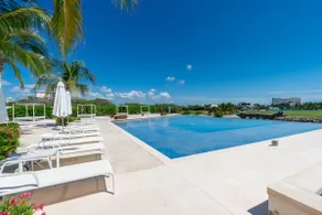 Marea Elite Ocean Front Suite - Image 3