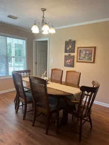 Tin Roof Retreat •Near Wild Adventures •3BR - Image 4