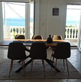 Sea View Apt • Panoramic Views. Steps to sea. - Image 3