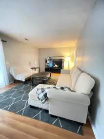 “Deacon Townhouse” 3 bedroom - Image 3