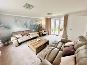 A luxury detached 4 bed home - Image 5