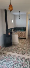 A beautiful traditional home - Image 5