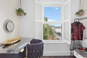 Hideaway, Homely, Pet Friendly wit Private Parking - Image 3