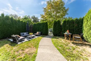 Stunning Vancouver Getaway (close to everything!) - Image 4