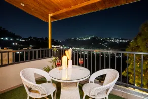 3 BR Scenic Villa near Kasauli w/ Indoor Fireplace - Image 5