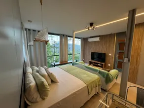 Loft with private hot tub and garden - Image 3