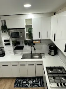 Renting a whole house - Image 2
