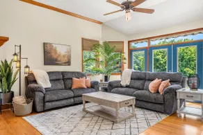 Tellico Lakefront Retreat | Hot Tub! Dock! Kayaks! - Image 4