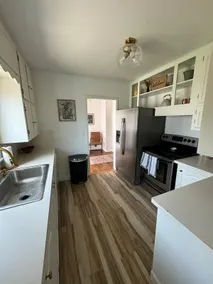 The Boho cottage - 4 Bed 2 Bath w Ping Pong Table - Image 5
