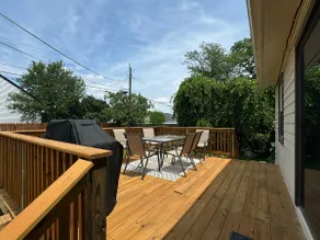 The Boho cottage - 4 Bed 2 Bath w Ping Pong Table - Image 3