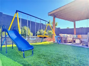 Free Heated Pool~Hot Tub~King Bed~Swing Set~Games - Image 3