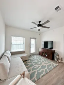 Luxury getaway with a VIEW! - Image 4