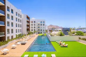 Perfect Location 2-BDRM PH / Private jacuzzi - Image 4