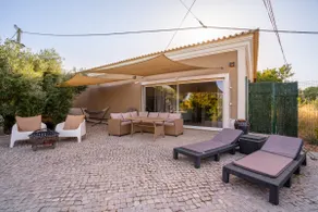 Country Retreat & Private Pool by Quinta da Alfarrobeira - Image 3