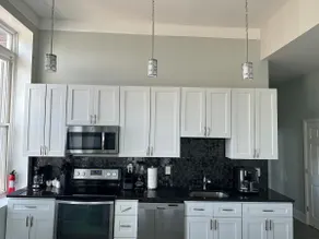 Huge Downtown Baltimore home with parking - Image 3