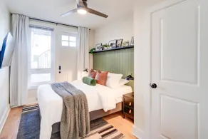 Luxury DC-Themed 6BR - Parking - 2 Blocks to Metro - Image 5