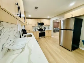 4BR + 6 Beds | Sleeps 8 | Fenced Yard + Arcade - Image 3