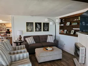 Lakeside Retreat - Image 3