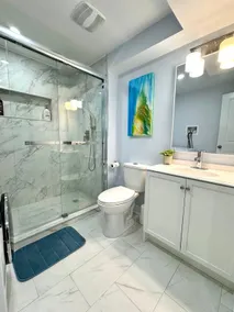 Bright and modern 1- bedroom - Image 5