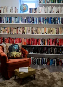 Book n’ Covers Airbnb - Image 5