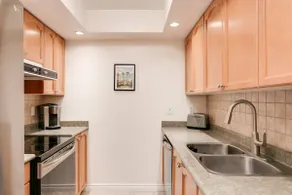 Luxury Condo | Fast WiFi | At Kipling Station - Image 5