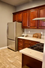 Stylish downtown 3 bedroom 2bath - Image 4