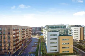 3BED PENTHOUSE NEAR LONDON CITY AIRPORT, O2 ARENA, LONDON EXCEL CENTRE with PARKING - Image 3