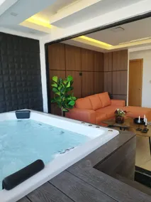 Charming apartment in the best area! + Jacuzzi - Image 2