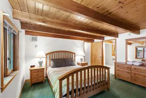 Hot Tub & Sauna Chalet | Dog-Friendly | Story Land - Image 4