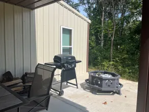 The Honey Hole-Secluded,Huge Kitchen 4BR 2BA - Image 5