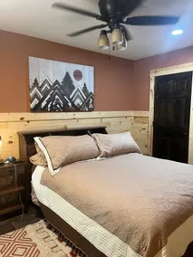 The Honey Hole-Secluded,Huge Kitchen 4BR 2BA - Image 3